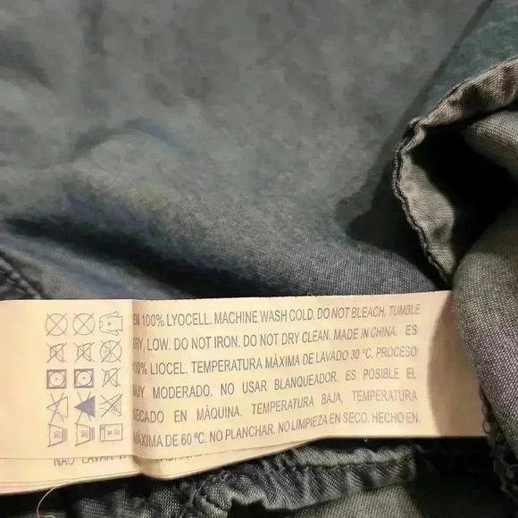 Forever 21 Long Sleeve Button Up Dress - Picture 8 of 9